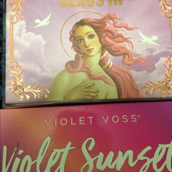 Eye Shadow and Highlight Palettes - Picture 3 of 4